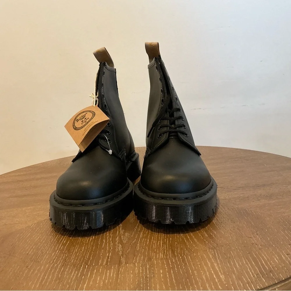 Dr. Martens 1460 mono